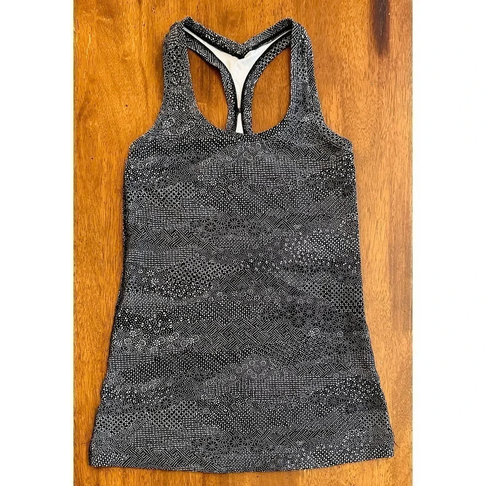 EUC Lululemon Cool Racerback Tank Top Black White Floral Print Size 2-4?